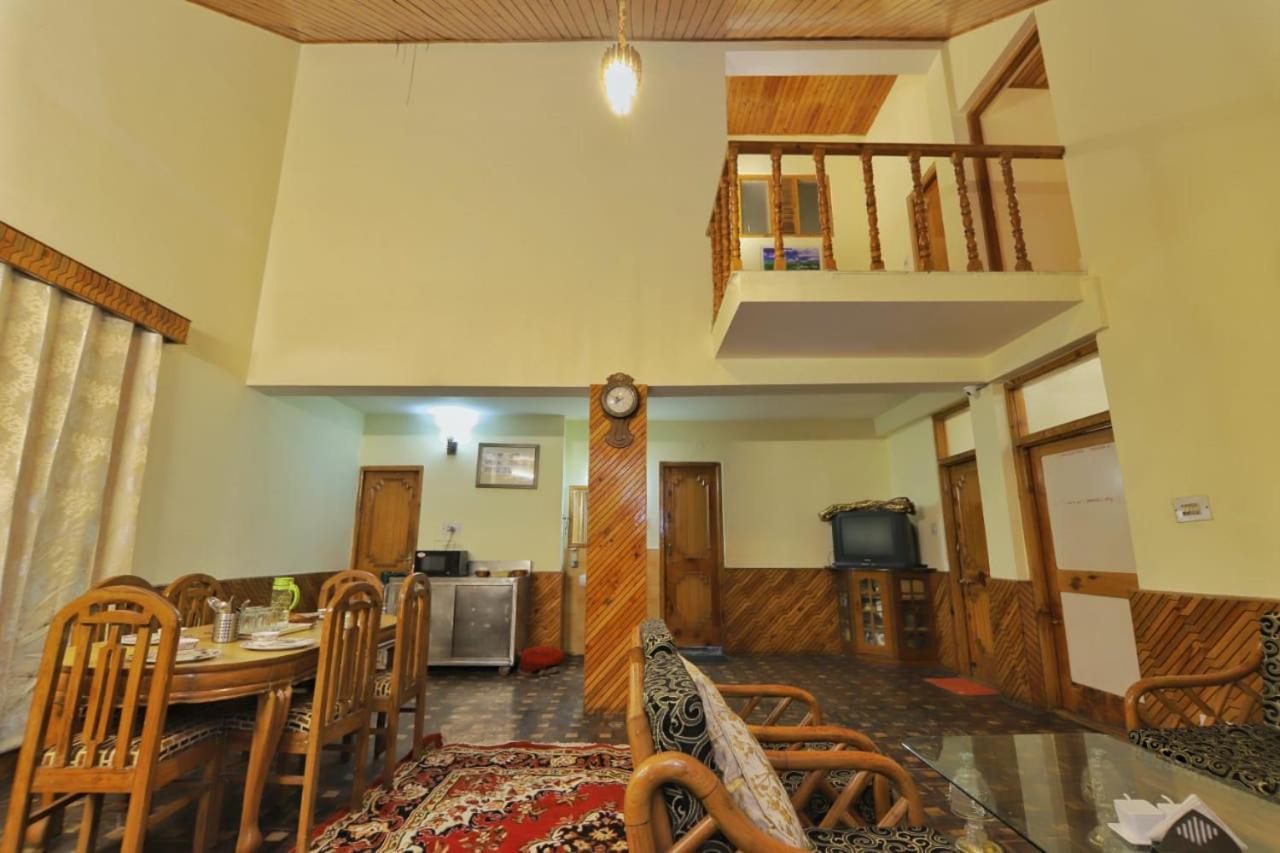 Grey Moustache 4Bhk Villa Manāli Exterior foto